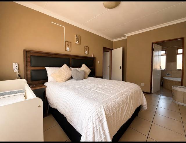 3 BEDROOM HOUSE FOR SALE IN MONAVONI